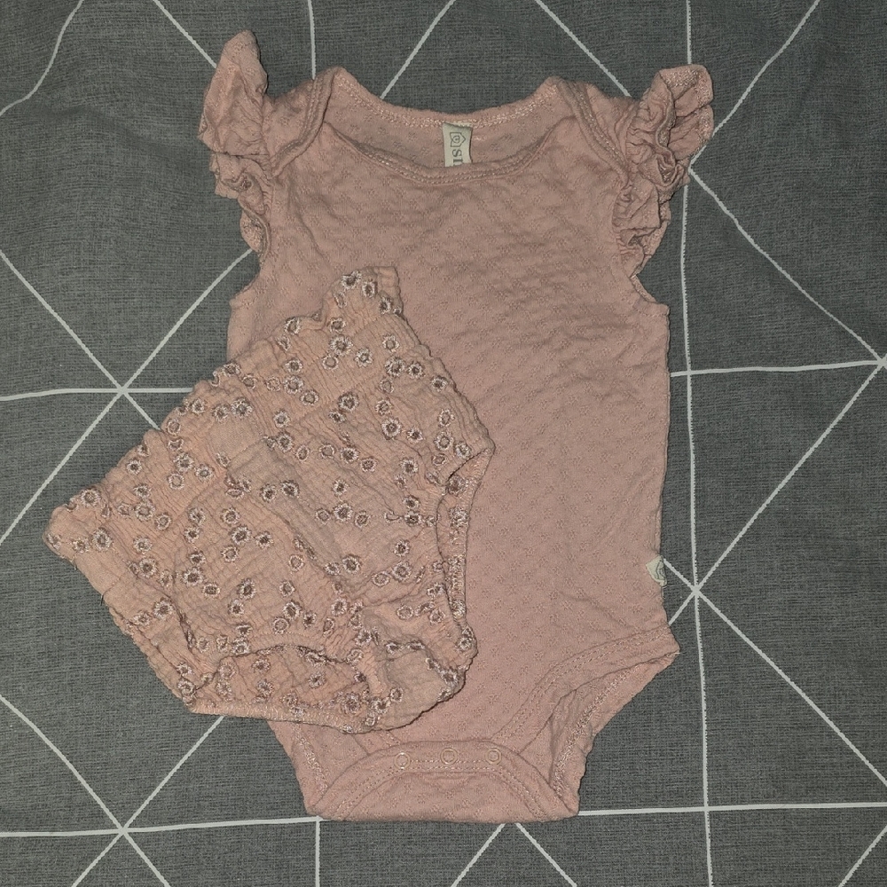 Snug Dusty Rose Ruffled Onesie With Diaper Cover